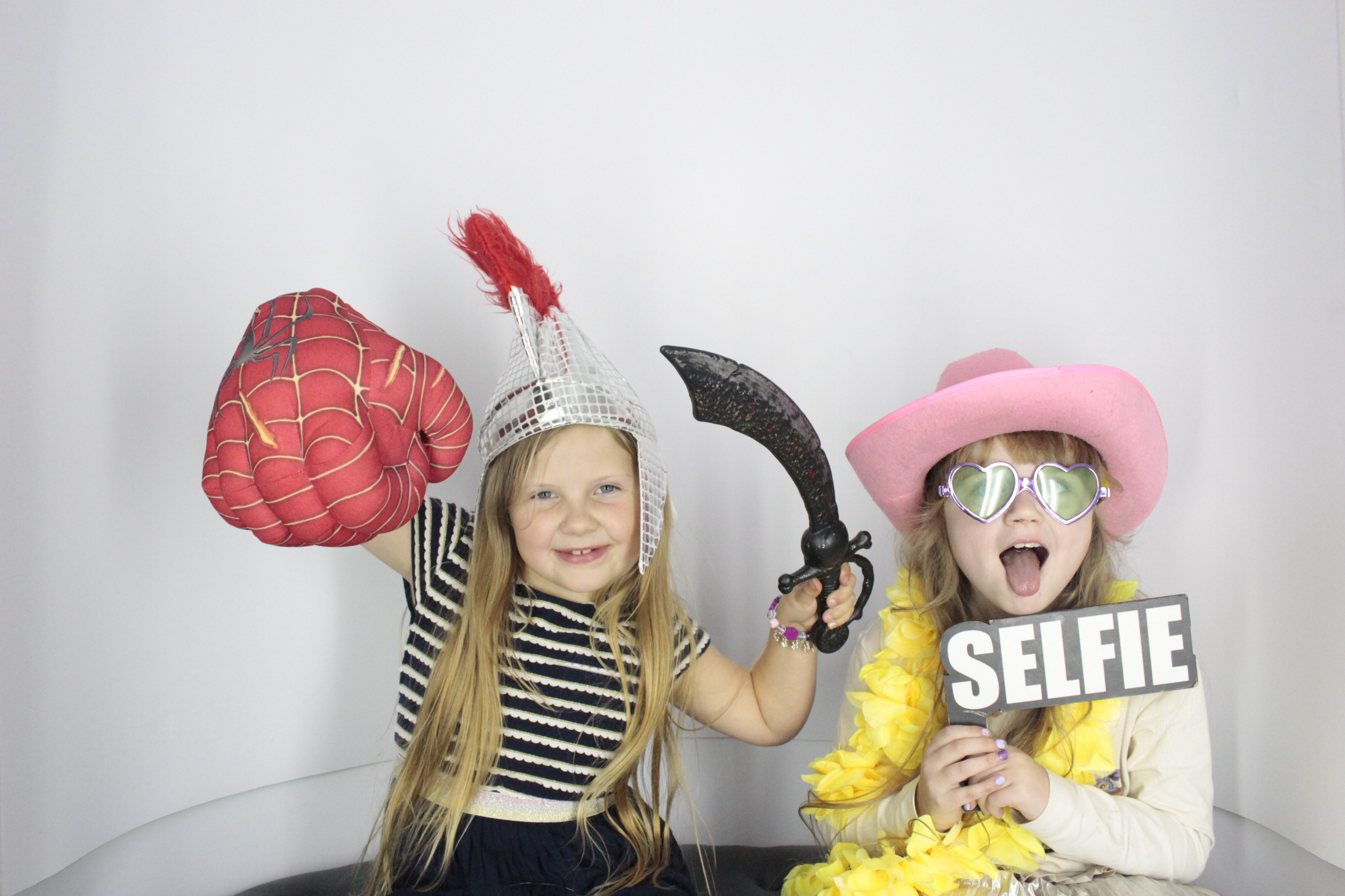 Nadine 40th Birthday  | View more photos from the event at gallery.myphotoboothexperience.co.uk/u/MyPhotoBoothExperienceLtd/Nadine-40th-Birthday